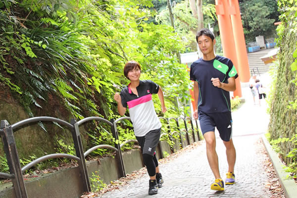 Pho running walking