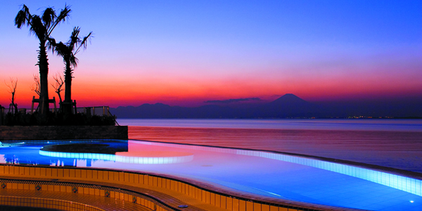 露天スパ（夕景・夜景）
