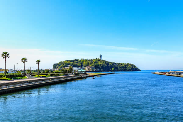 江ノ島と空と海