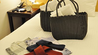 湯カゴをお持ちください